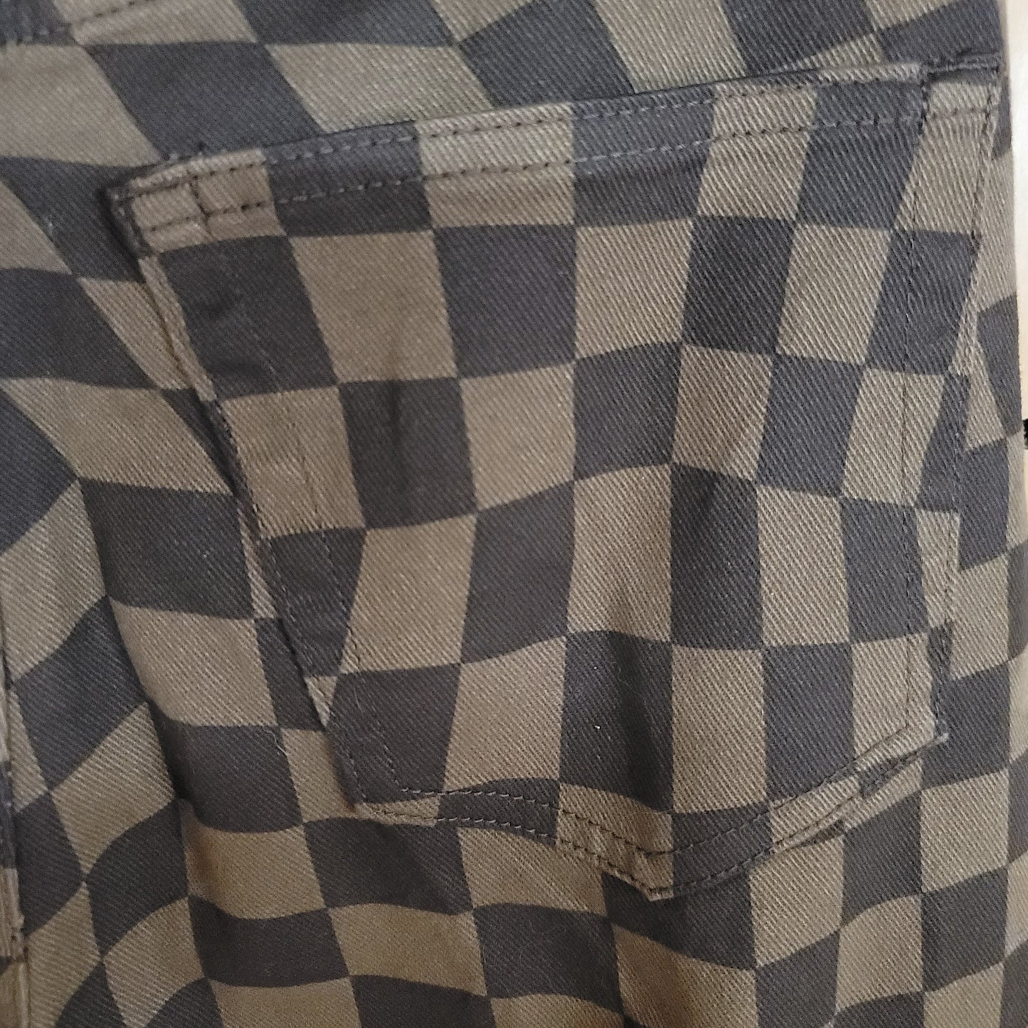 H&M Divided brown checkered jeans